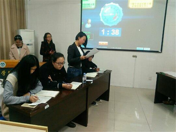 我院辯論隊(duì)參加“江南之春”第十五屆校級(jí)辯論賽初賽