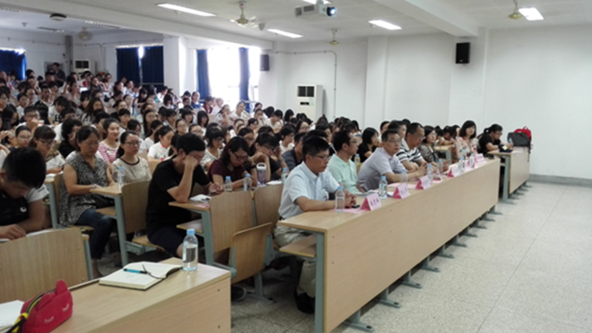 外國語學院2016級新生見面會隆重召開