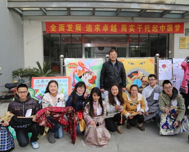 外國(guó)語(yǔ)學(xué)院《國(guó)際市場(chǎng)營(yíng)銷學(xué)》課題展示會(huì)圓滿落幕