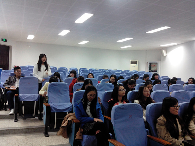 點滴做起，助人為樂--記外國語學院道德大講堂活動