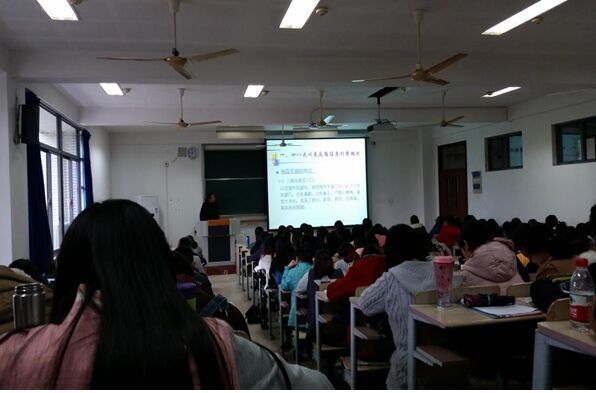 外國(guó)語(yǔ)學(xué)院形勢(shì)與政策課之大學(xué)生反腐倡廉教育講座