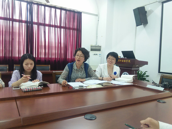 外國語學院2013學生黨支部召開“兩學一做”理論學習交流會